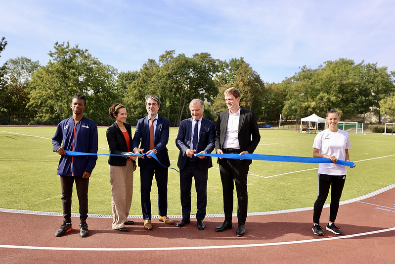 L’UVSQ a inauguré le nouveau terrain de sport du Campus de Versailles ...