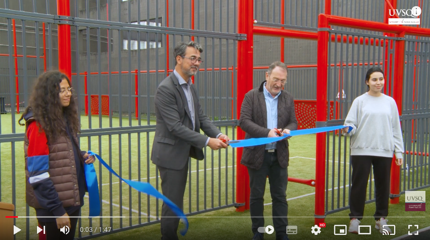 Inauguration du terrain de sport de vélizy