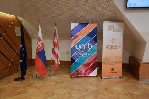 visuel distinction univ matej bel - 1