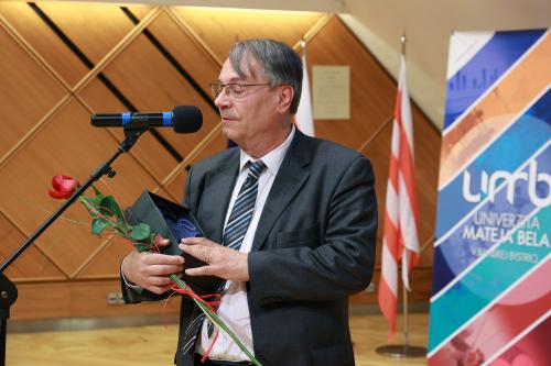 visuel distinction univ matej bel - 4