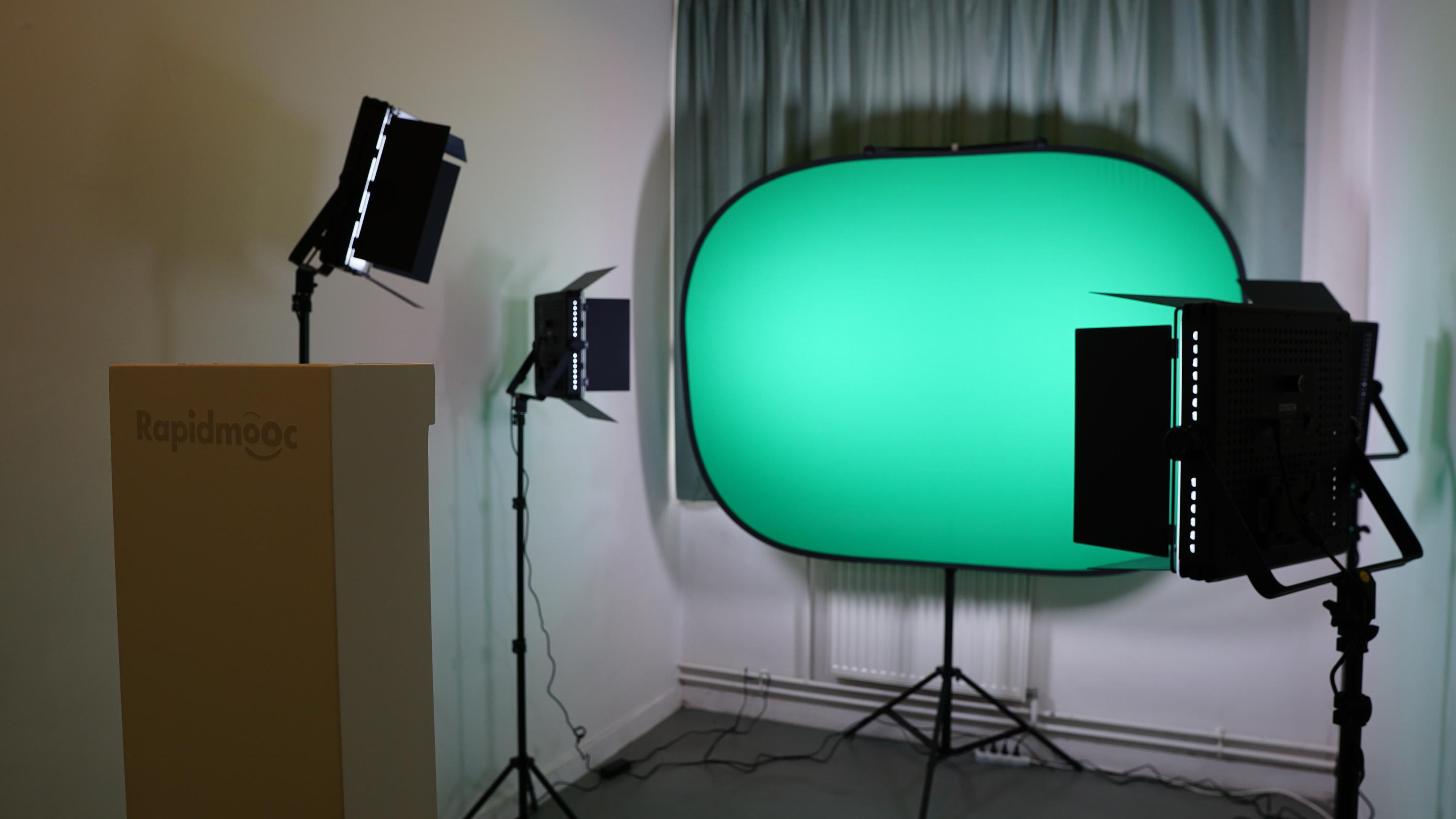 Un studio vidéo avec fond vert est disponible à l’UVSQ ! UVSQ