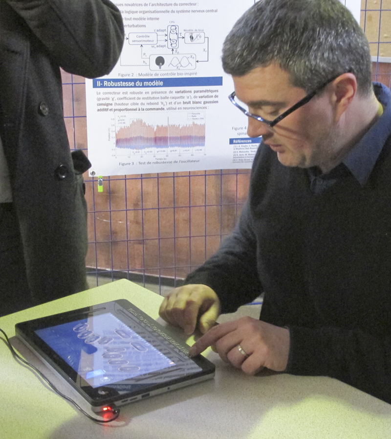 Tablette braille pour les non voyants